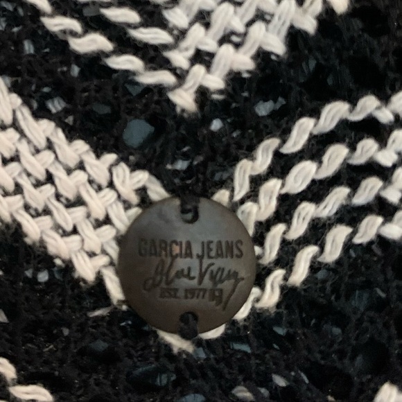 Garcia Jeans Black and White Chevron Pattern Knit Top Size 8 - Picture 3 of 4